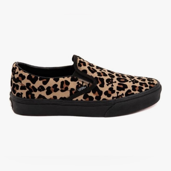 NWOT Vans Unisex Classic Slip On Canvas Skate Shoe Leopard/Skulls/Black ~W7.5 - Picture 2 of 7